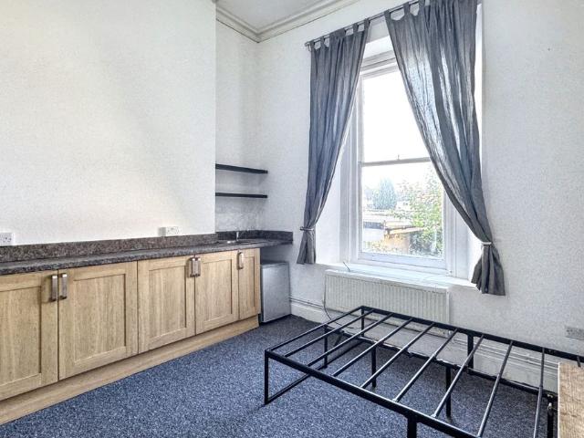 Gloucester Road, Avonmouth, Bristol BS11, Studio to rent, £850 pcm | PrimeLocation