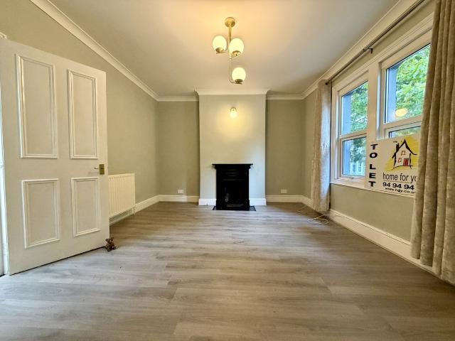 Gloucester Road, Bishopston, Bristol BS7, 2 bed flat to rent, £1,495 pcm | PrimeLocation