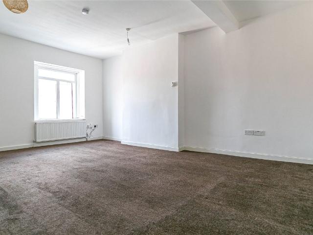 Gloucester Road, Bishopston, Bristol BS7, 2 bed flat to rent, £1,500 pcm | PrimeLocation