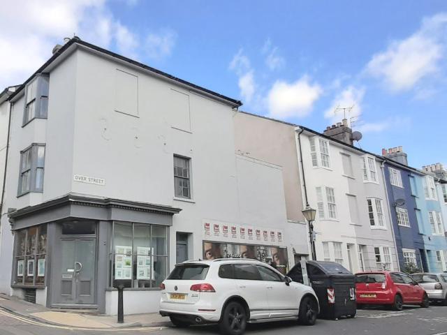 Gloucester Road, Brighton BN1, 4 bed maisonette to rent, £2,400 pcm | PrimeLocation