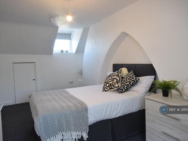Gloucester Road, Bristol, BS11 1 bed in a house share to rent £599 pcm £138 pw