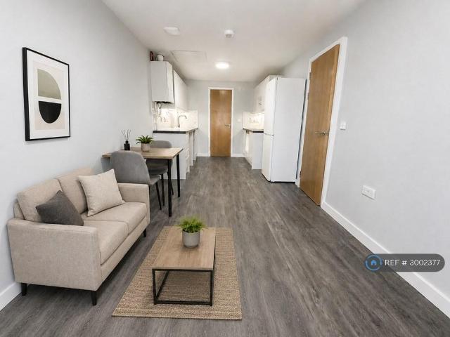 Gloucester Road, Bristol, BS7 2 bed flat to rent £1,500 pcm £346 pw