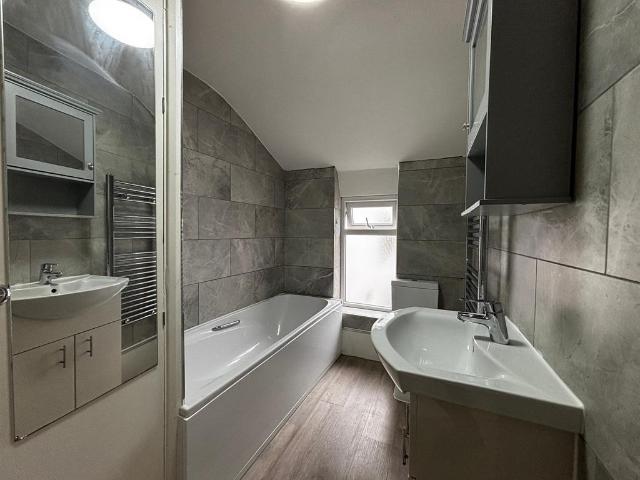 Gloucester Road, Filton BS34 2 bed flat to rent £1,300 pcm £300 pw