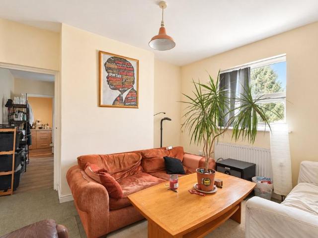 Gloucester Road, Horfield, Bristol. 1 bed in a house share to rent £500 pcm £115 pw