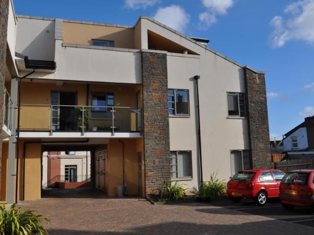 Gloucester Road, Horfield, Bristol BS7, 2 bed flat to rent, £1,500 pcm | PrimeLocation