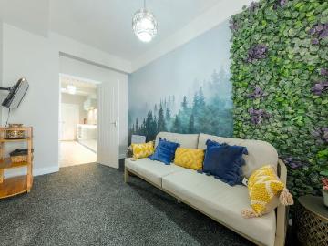 Gloucester Road, Horfield, Bristol BS7, Studio to rent, £1,800 pcm | PrimeLocation