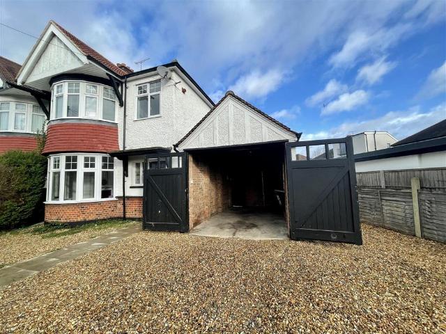 Gloucester Road, Harrow 3 bed semi detached house to rent £2,650 pcm £612 pw