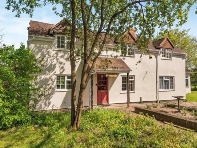 Gloucester Road, Hartpury 4 bed detached house to rent £2,500 pcm £577 pw