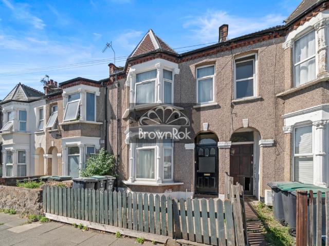 Gloucester Road, London N17, 4 bed semi detached house to rent, £2,750 pcm | PrimeLocation