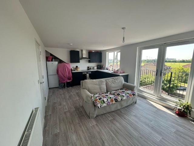 Gloucester Road North, Bristol BS7, 2 bed flat to rent, £1,500 pcm | PrimeLocation