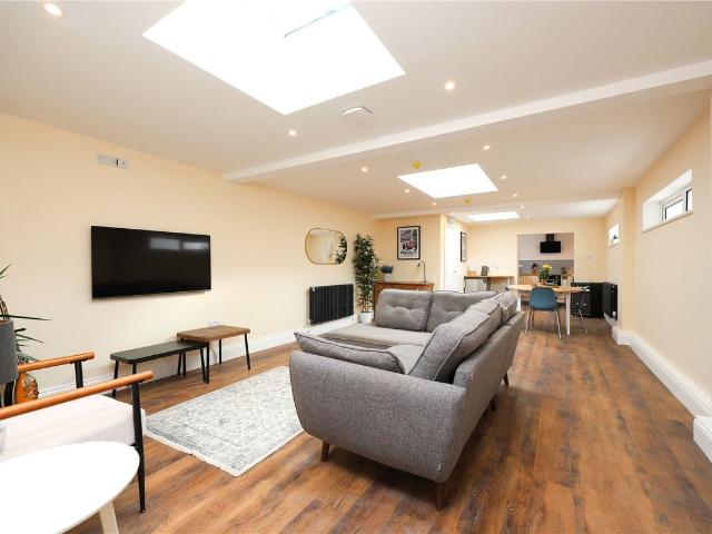 Gloucester Road North, Horfield, Bristol BS7, 6 bed end terrace house to rent, £4,250 pcm | PrimeLocation