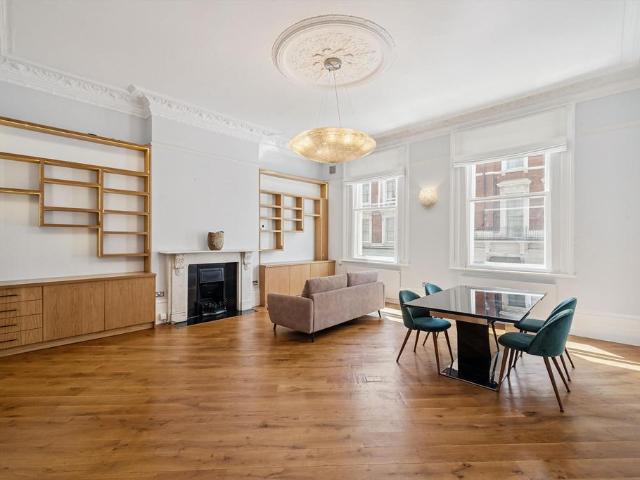 Gloucester Road, South Kensington. 2 bed flat to rent £4,767 pcm £1,100 pw