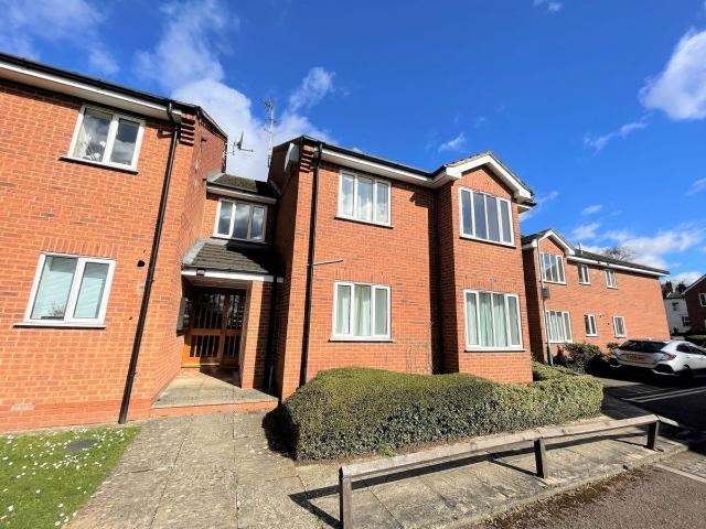Gloucester Road, Stow Court Gloucester Road GL51, 1 bed flat to rent, £795 pcm | PrimeLocation