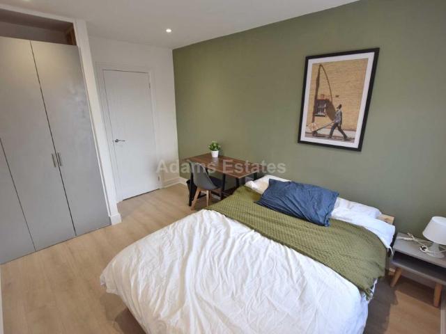 Gloucester Road, Reading 1 bed in a house share to rent £750 pcm £173 pw