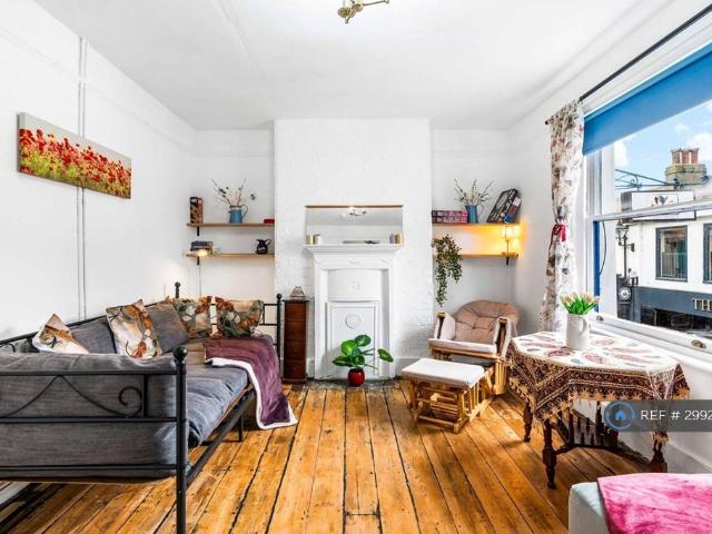 Gloucester Street, Brighton, BN1 Studio to rent £1,550 pcm £358 pw