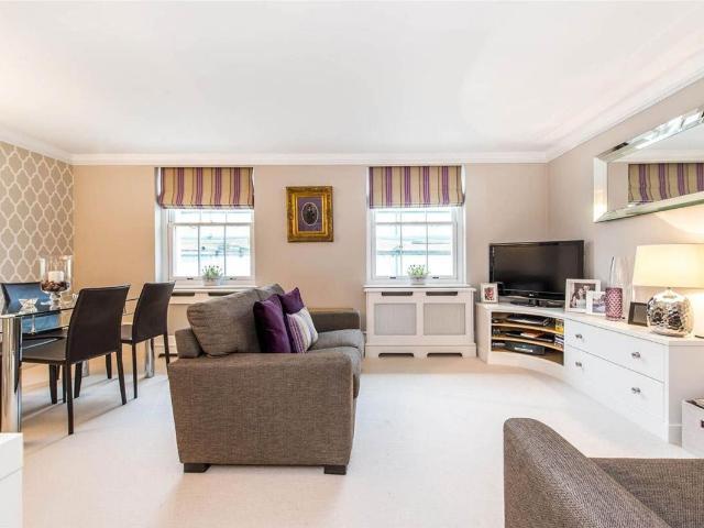 Gloucester Street, Pimlico, London SW1V, 2 bed flat to rent, £3,000 pcm | PrimeLocation
