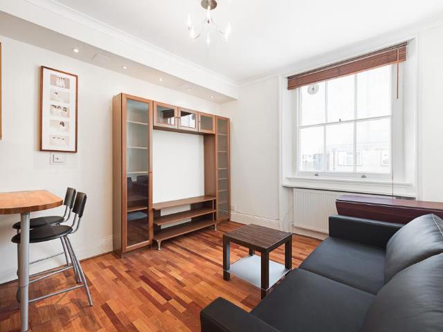 Gloucester Terrace, Bayswater. 1 bed flat to rent £2,383 pcm £550 pw