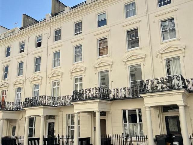 Gloucester Terrace, London Studio to rent £2,350 pcm £542 pw