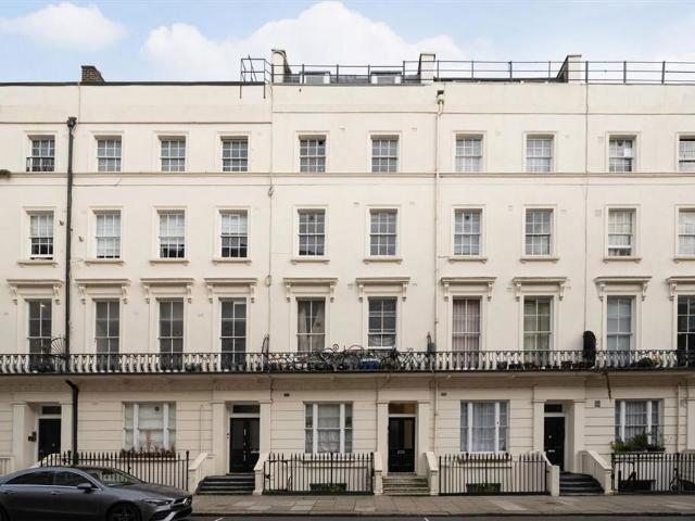 Gloucester Terrace, London W2 2 bed flat to rent £3,250 pcm £750 pw