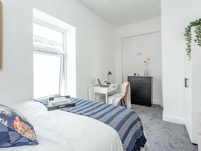 Glover Street, Birkenhead 1 bed in a house share to rent £450 pcm £104 pw