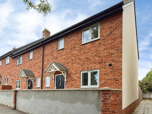 Glovers Row, Westbury BA13, 3 bed end terrace house to rent, £1,450 pcm | PrimeLocation