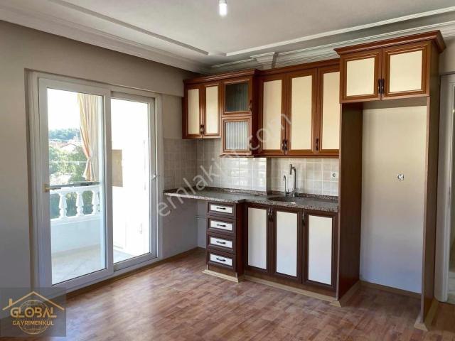 |global| Askeri Kampa Denize Yakın Daire