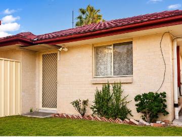 Global RE The Property Specialist: 1/23 Station Street, Warwick Farm, NSW 2170