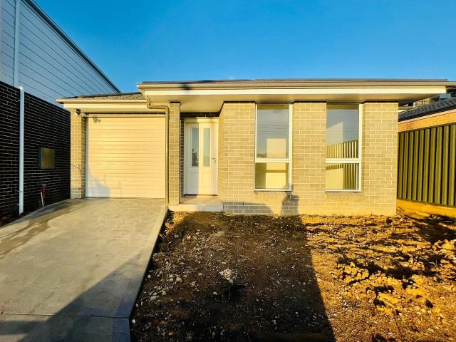 Global RE The Property Specialist: 28 Dirrabari Road, Austral, NSW 2179