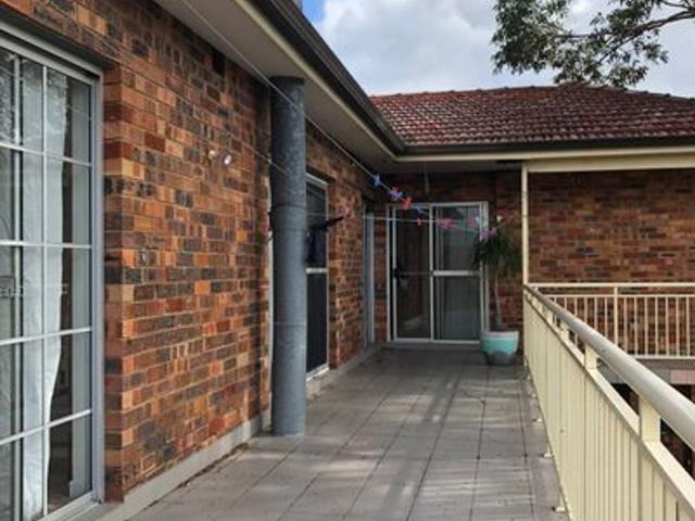 Global RE The Property Specialist: 2/972 King Georges Road, Blakehurst, NSW 2221