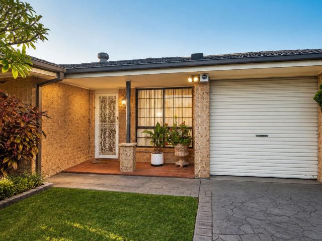 Global RE The Property Specialist: 40 Mallacoota, Wakeley, NSW 2176