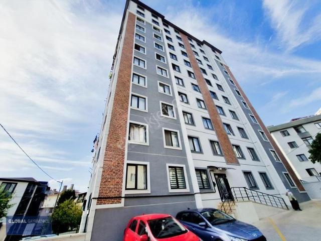 Global'den 3 Yaşında Krediye Uygun Ara Kat Kiracız 2+1 Daire