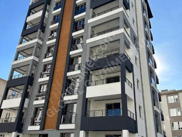 Globalden Bor Yolu Beykoz Arkası Satılık 3+1 Daire