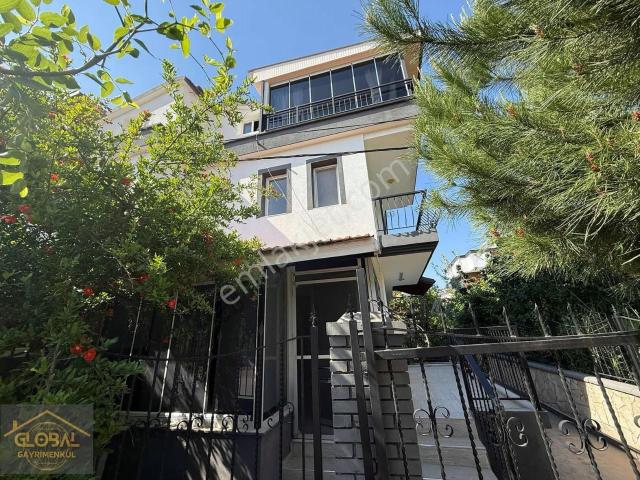 Global'den Geniş Ve Aydınlık Dubleks Daire
