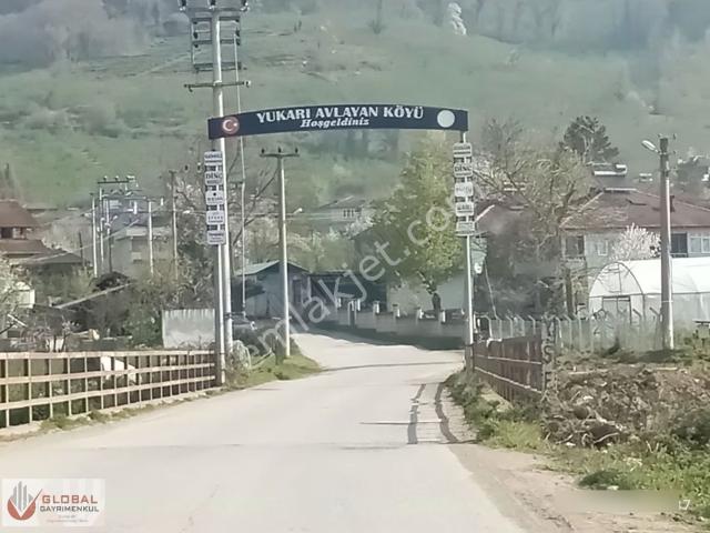 Global'den Köy İçinde Melen Çayı Manzaralı Müstakil Ev Ve Arsası