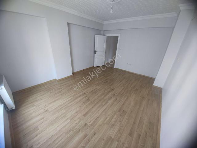Global'den Nasuhdede Mah. Kiralık Ara Kat 3+1 Geniş Daire