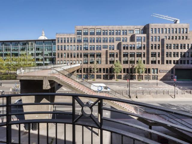 Globe View, High Timber Street, London EC4V, 1 bed flat to rent, £2,100 pcm | PrimeLocation