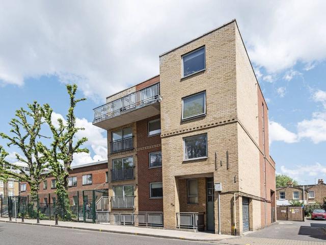 Globe Road E1, Bethnal Green, London, 2 bed flat to rent, £2,450 pcm | PrimeLocation