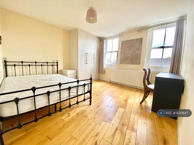 Globe Road, London, E1 1 bed in a flat share to rent £1,050 pcm £242 pw