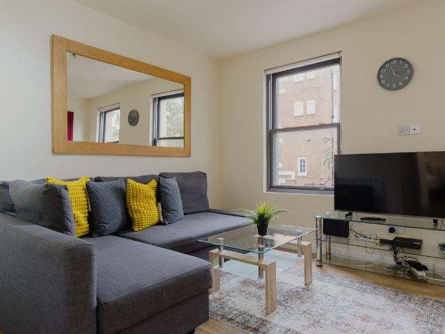 Globe Road, London E2, 1 bed flat to rent, £2,300 pcm | PrimeLocation