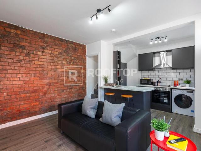 Glossop Grove, Leeds LS6 2 bed house to rent £1,777 pcm £410 pw