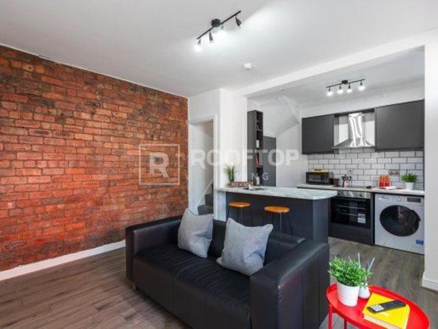 Glossop Grove, Leeds LS6, 2 bed shared accommodation to rent, £823 pppm | PrimeLocation