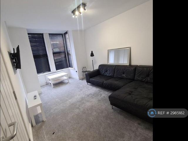 Glossop Street, Leeds, LS6 2 bed maisonette to rent £1,100 pcm £254 pw