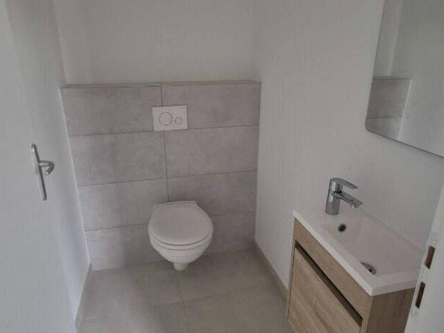 GLATIGNY F4 NEUF EN DUPLEX AVEC CUISINE EQUIPEE ET STATIONNEMENTS