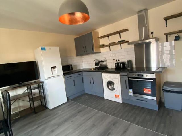 Glaucus Street, London E3, 2 bed flat to rent, £2,000 pcm | PrimeLocation