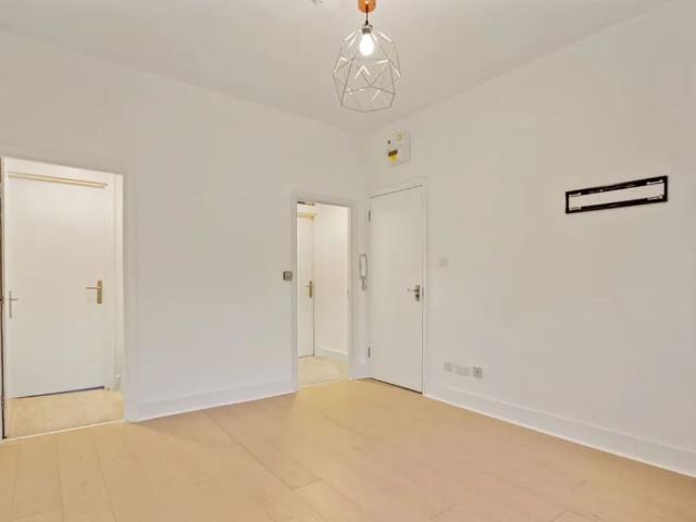 Gladsmuir Road, London N19, 2 bed flat to rent, £2,340 pcm | PrimeLocation