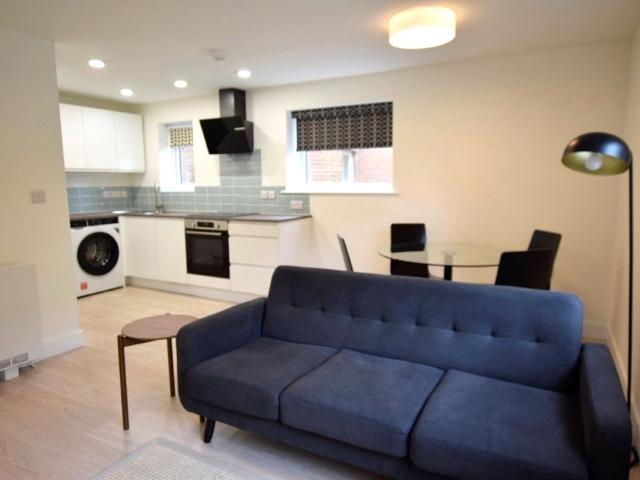 Gladstone Court, Headington, Oxford, Oxfordshire OX3, 1 bed flat to rent, £1,600 pcm | PrimeLocation