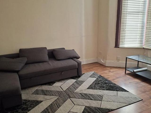 Gladstone Avenue, London E12, 5 bed semi detached house to rent, £2,812 pcm | PrimeLocation
