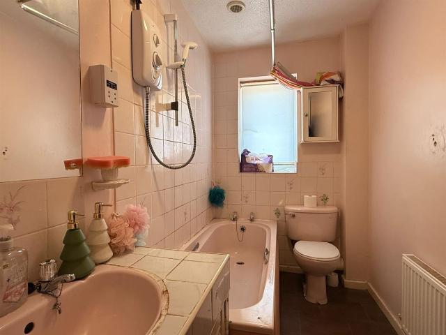 Gladstone Drive, Hereford HR4, 2 bed terraced house to rent, £925 pcm | PrimeLocation