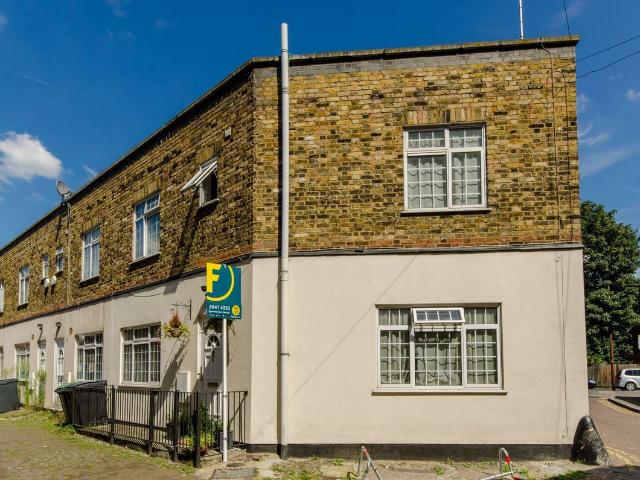 Gladstone Mews, Wood Green, London N22, 3 bed end terrace house to rent, £2,150 pcm | PrimeLocation