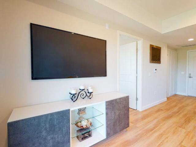 Gladstone Senior Villas 1 Bedroom Apartment for Rent at 360 E Gladstone St, Azusa, CA 91702 Azusa